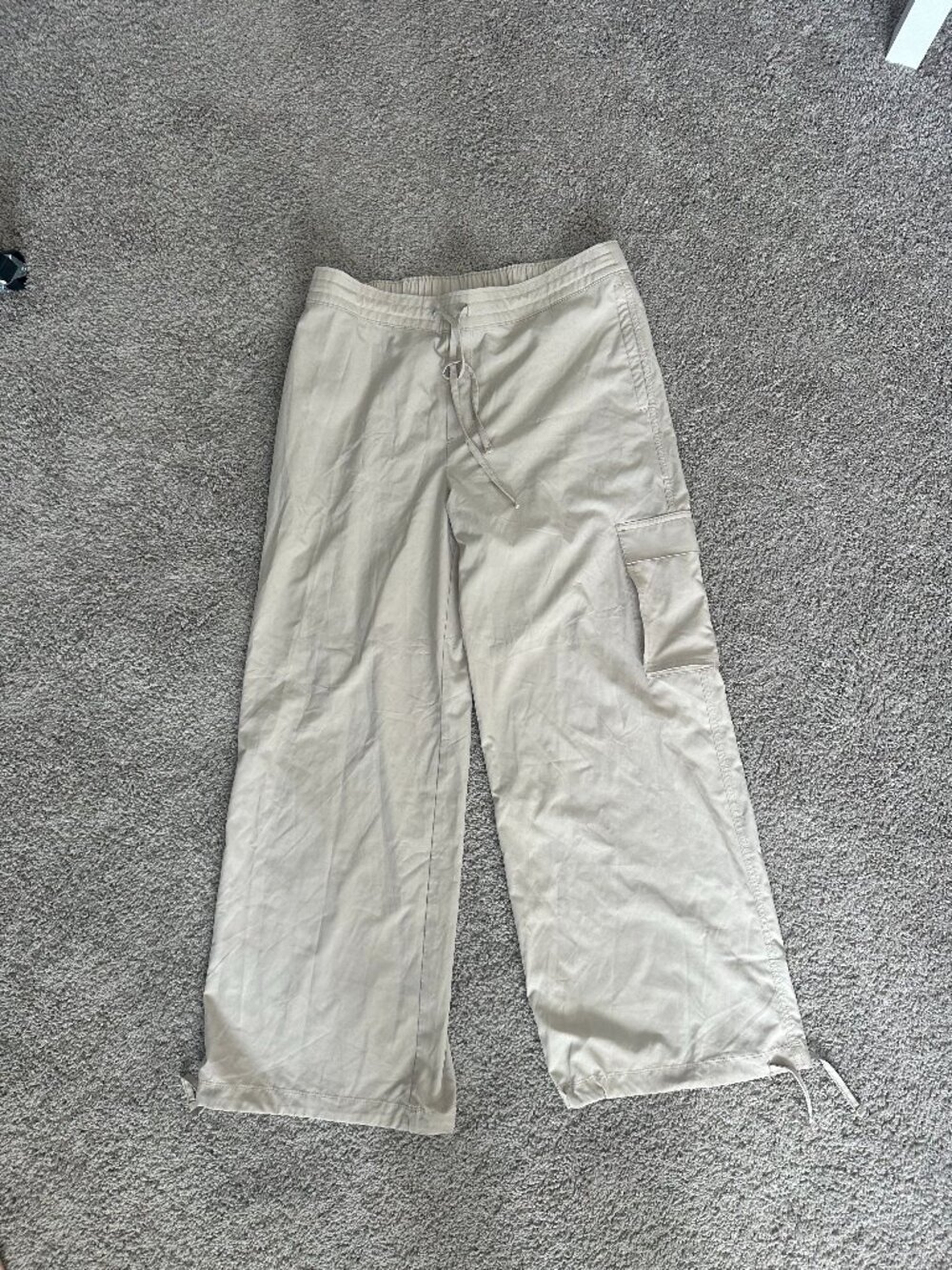Old Navy Tan Windbreak Women's Pants Size medium